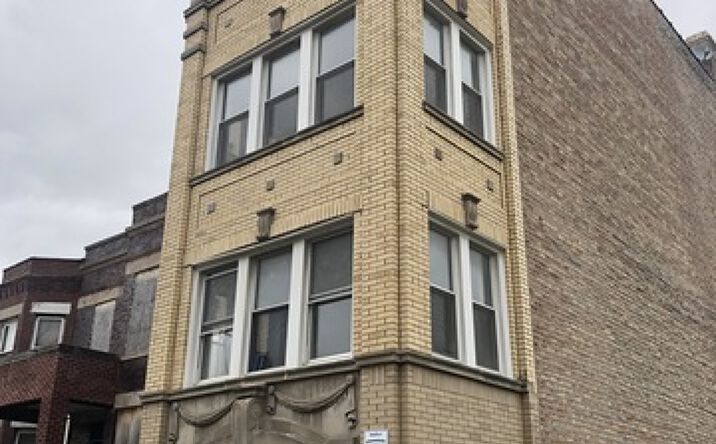 Pictures of Multifamily property located at 4520 W Jackson Boulevard, Chicago, IL 60624 for sales - image #1