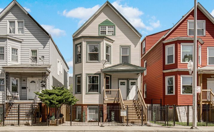 3850 W Diversey Avenue, Chicago
