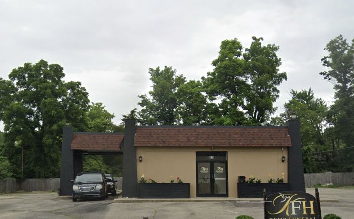 Pictures of Retail property located at 6829 MONTGOMERY RD, SILVERTON, OH 45236-3818 for sales - image #1