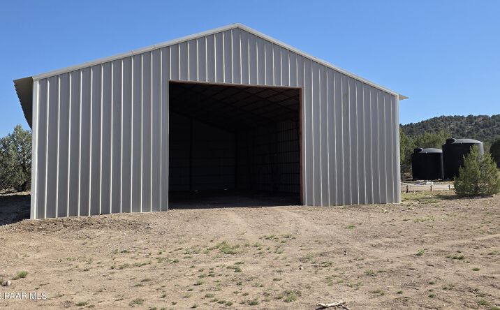 Pictures of Land property located at Harris Valley Ranch Rd Road, Seligman, AZ 86337 for sales - image #1