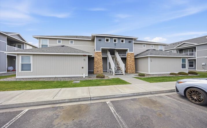Pictures of Multifamily property located at 6405 Chapel Hill Boulevard, Pasco, WA 99301 for sales - image #1