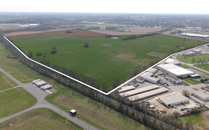 Pictures of Land property located at 300 Crossfield Drive, Versailles, KY 40383 for sales - image #1
