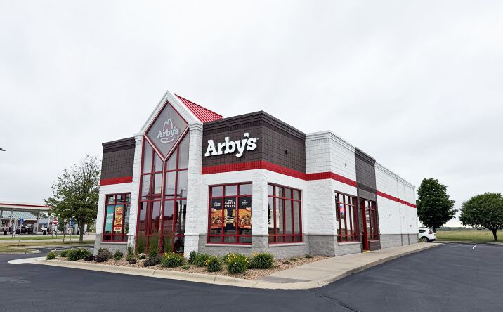 Pictures of Retail property located at 2707 Bridge Ave, Albert Lea, MN 56007 for sales - image #1
