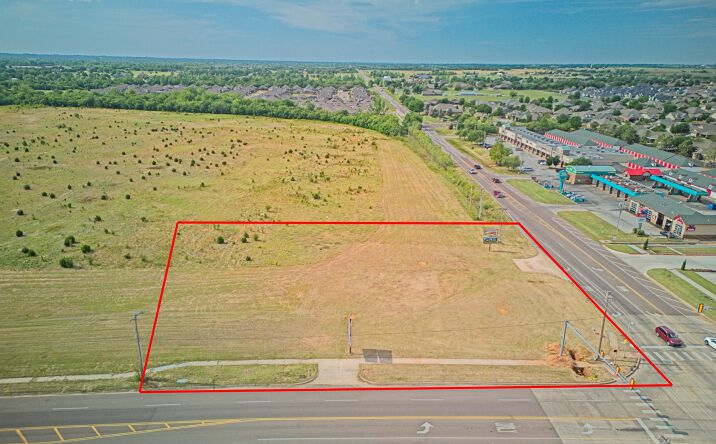 Pictures of Retail, Land property located at 200 Cemetery Road, Yukon, OK 73099 for sales - image #1
