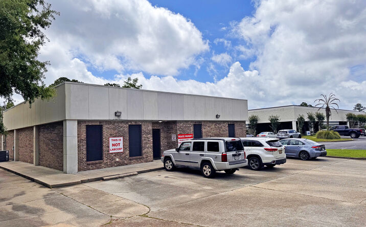 Pictures of Retail, Office, Industrial property located at 1181 MONTLIMAR DR, MOBILE, AL 36609-1710 for sales - image #1