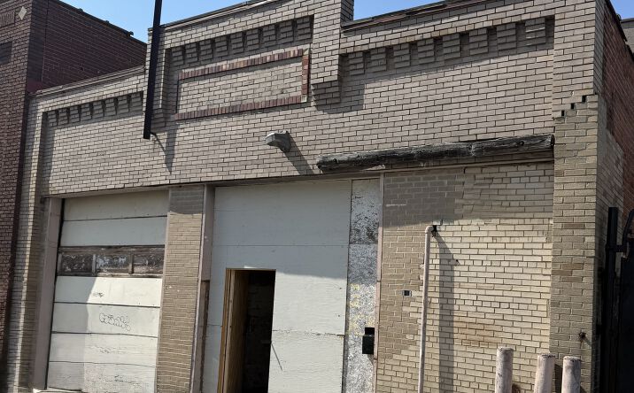 Pictures of Industrial property located at 550 Oliver St, Cincinnati, OH 45214 for sales - image #1