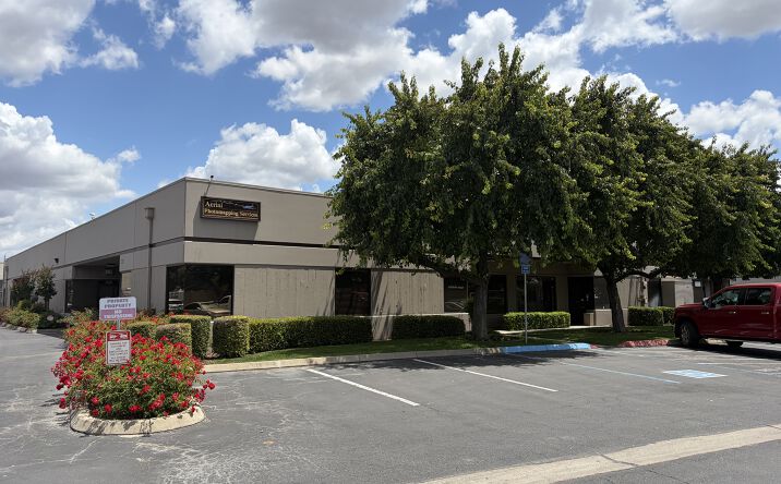 Pictures of Office, Industrial property located at 2921 Larkin Avenue, Clovis, CA 93612 for sales - image #1