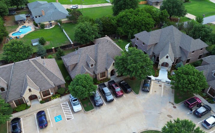 Pictures of Office property located at 841 E 33rd St., Edmond, OK 73013 for sales - image #1