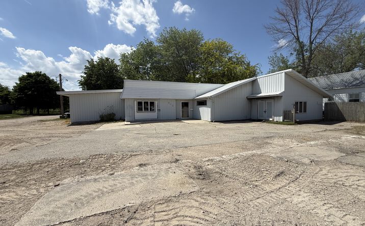 Pictures of Retail, Mixed Use property located at 212 RIVER AVE S, BELMOND, IA 50421-1018 for sales - image #1