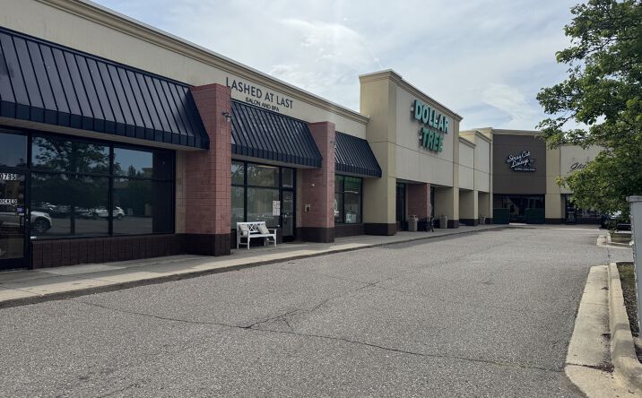 Pictures of Retail property located at 40775 GARFIELD RD, CLINTON TOWNSHIP, MI 48038-2956 for sales - image #1