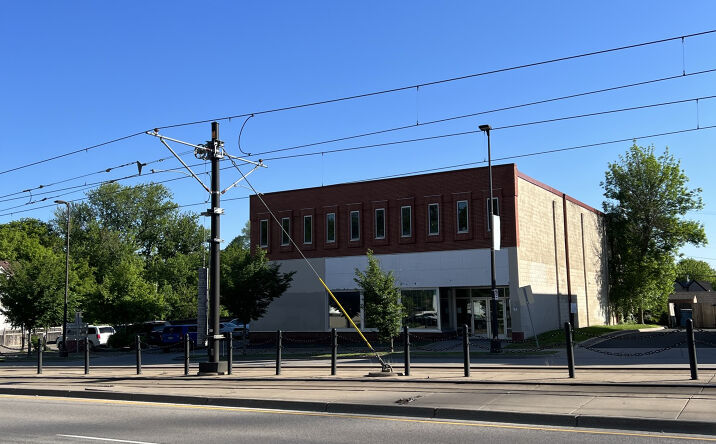 Pictures of Retail property located at 3329 UNIVERSITY AVE SE, MINNEAPOLIS, MN 55414 for sales - image #1