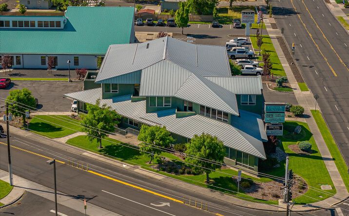 Pictures of Office property located at 1240 South Pioneer Way, Moses Lake, WA 98837 for sales - image #1