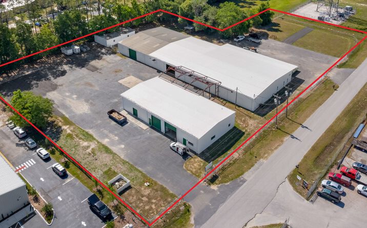Pictures of Industrial property located at 13555-13595 SE 31st Ave, Summerfield, FL 34491 for sales - image #1