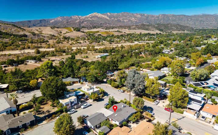 Pictures of Multifamily property located at 386 Larmier, Oak View, CA 93022 for sales - image #1