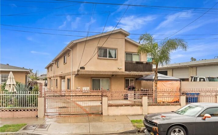 Pictures of Multifamily property located at 1652 Plaza Del Amo, Torrance, CA 90501 for sales - image #1