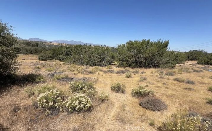 Pictures of Land property located at 5537 Honeyhill, Oak Hills, CA 92344 for sales - image #1