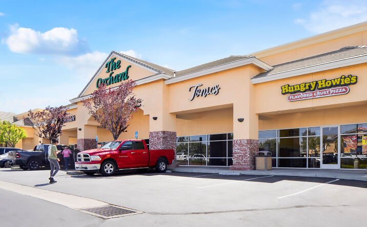 Pictures of Retail property located at 655-695 Tucker Road, Tehachapi, CA 93561 for sales - image #1