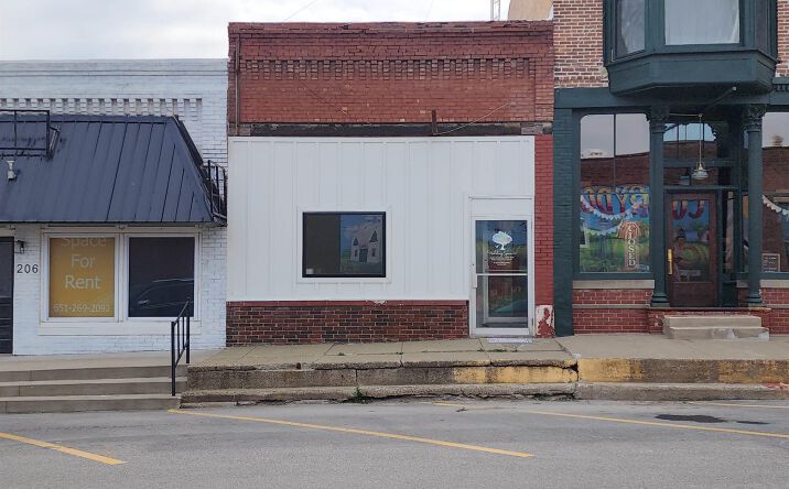 Pictures of Office, Retail property located at 204 S Franklin, Corydon, IA 50006 for sales - image #1