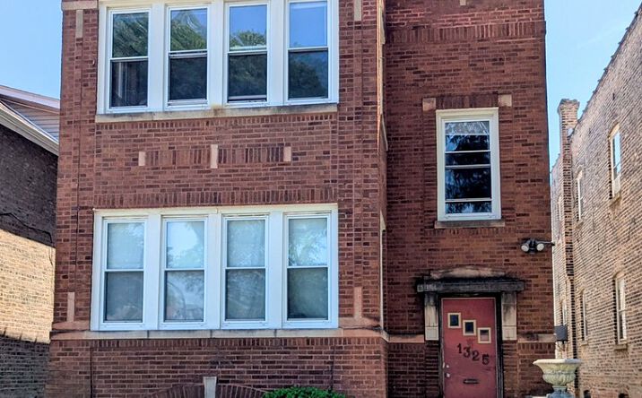 Pictures of Multifamily property located at 1325 N Long Avenue, Chicago, IL 60651 for sales - image #1