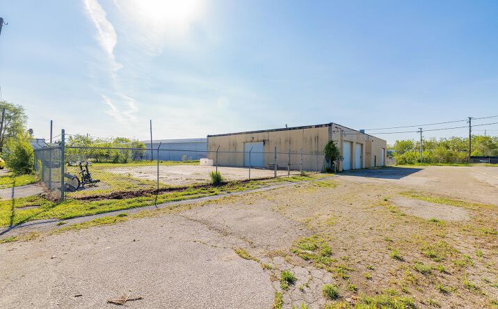 Pictures of Special Purpose property located at 808 S 9th Street, Elkhart, IN 46516 for sales - image #1