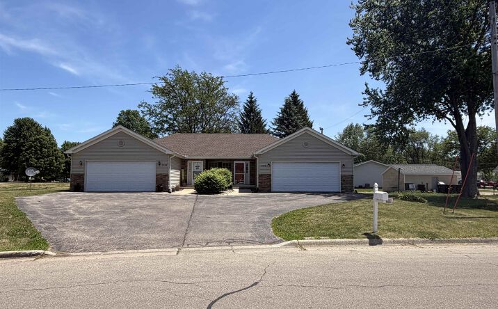 2302/2308 Bootmaker Drive, Beloit