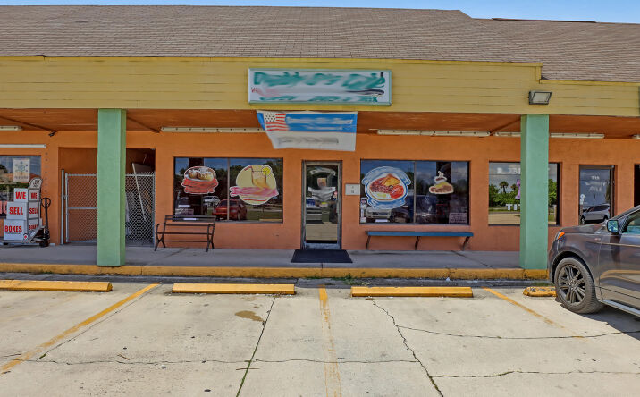 Pictures of Business for Sale, Retail property located at 722 West Avenue, Cocoa, FL 32927 for sales - image #1