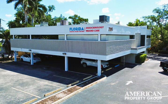 Pictures of Office property located at 201 4th Ave E, Bradenton, FL 34208 for sales - image #1