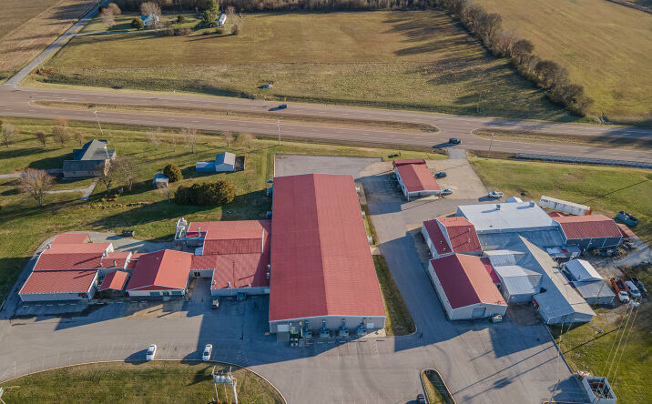 Pictures of Retail, Industrial property located at 3535 Waynesboro Highway, Lawrenceburg, TN 38464 for sales - image #1