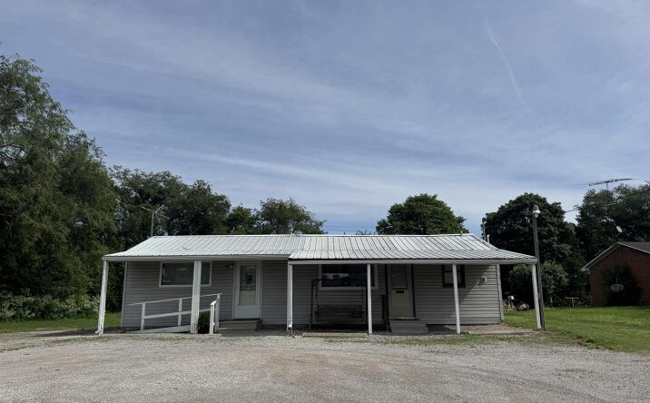 Pictures of Office property located at 2900 Indiana 64, Princeton, IN 47670 for sales - image #1