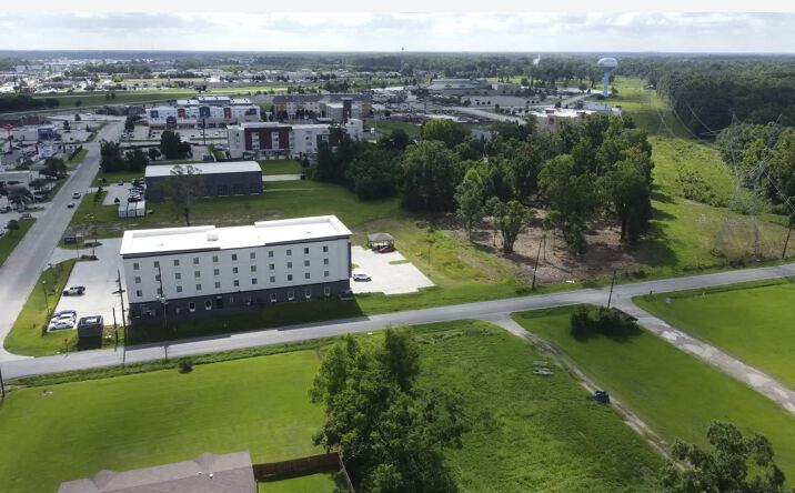 Pictures of Mixed Use, Land, Retail property located at South Saint Landry Avenue, Gonzales, LA 70737 for sales - image #1
