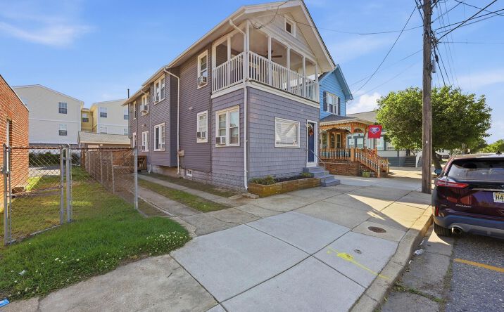 Pictures of Multifamily property located at 118 E Juniper Avenue, Wildwood, NJ 08260 for sales - image #1