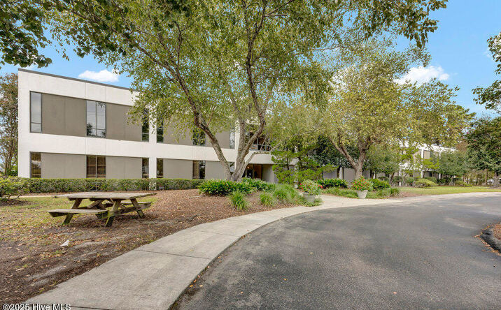 Pictures of Retail property located at 5041 New Centre Dr, Wilmington, NC 28403 for sales - image #1