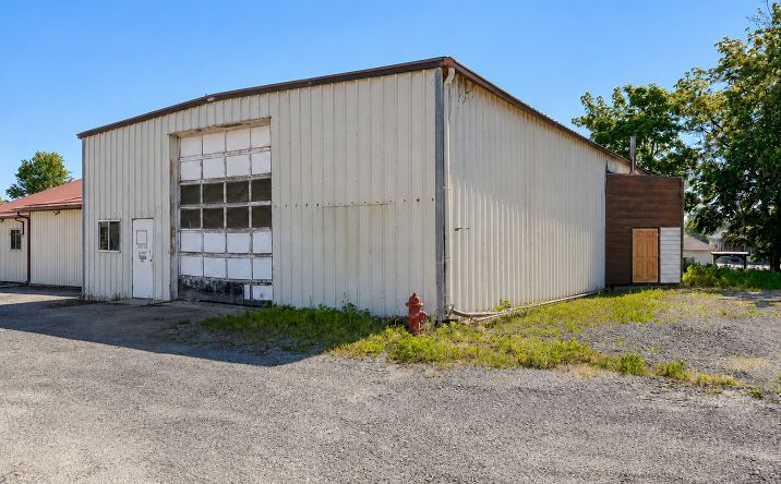 Pictures of Retail, Industrial property located at 23 Locust Street, Chillicothe, MO 64601 for sales - image #1