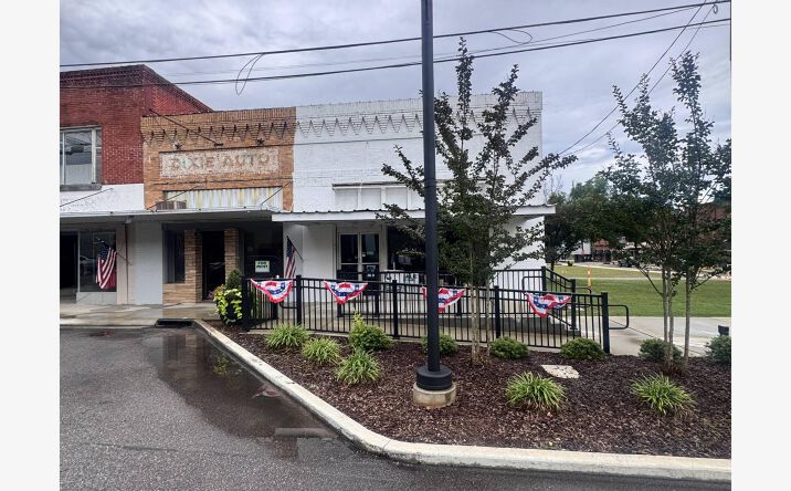 Pictures of Retail, Office property located at 13 Ann Avenue S, Tallassee, AL 36078 for sales - image #1
