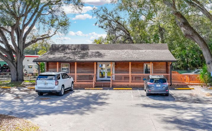 Pictures of Retail property located at 2630 North Young Boulevard, Chiefland, FL 32626 for sales - image #1
