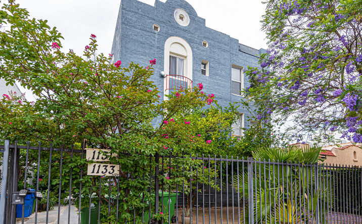 Pictures of Multifamily property located at 1131 Lodi Place, Los Angeles, CA 90038 for sales - image #1