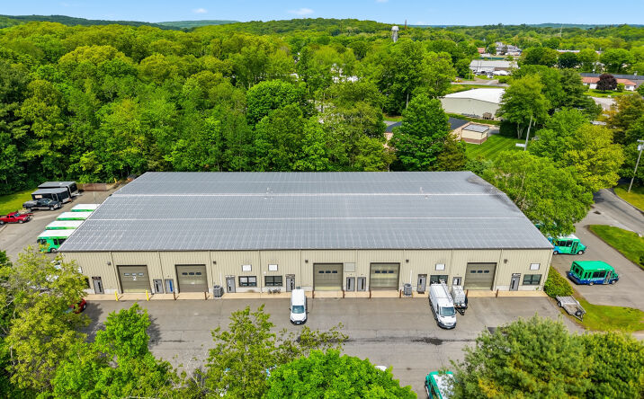 Pictures of Industrial property located at 17 Industrial Park Road, Essex, CT 06409 for sales - image #1