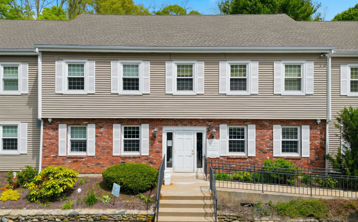 Pictures of Office property located at 35 Saybrook Road, Essex, CT 06426 for sales - image #1