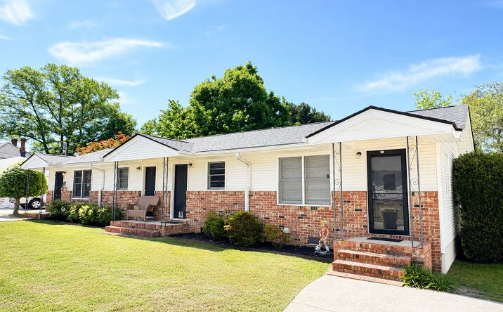 Pictures of Multifamily property located at 129 Rhudy Street, Carrollton, GA 30117 for sales - image #1