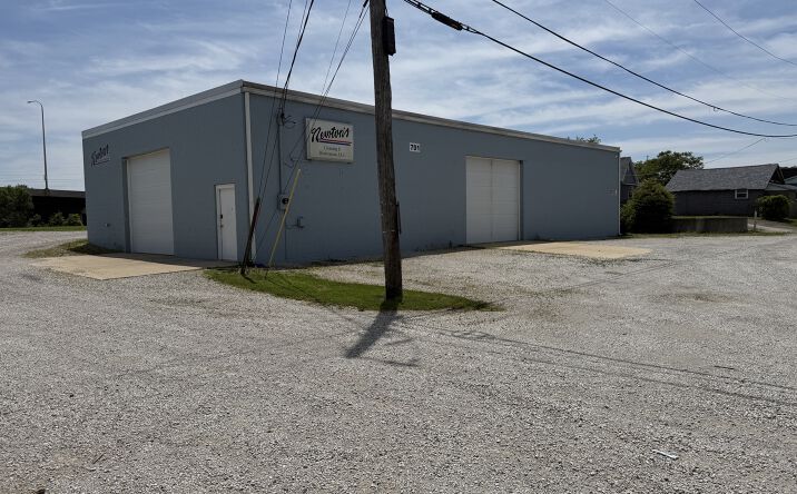 Pictures of Industrial property located at 701 TILTON RD, DANVILLE, IL 61832 for sales - image #1