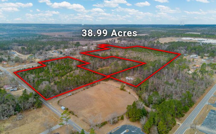 Pictures of Land property located at 700 Burdell Ave & 0 Coffee, Nicholls, GA 31554 for sales - image #1