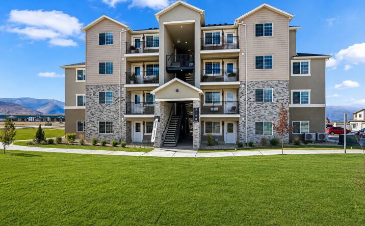 Pictures of Multifamily property located at 2128 S Sawmill Blvd, Heber City, UT 84032 for sales - image #1