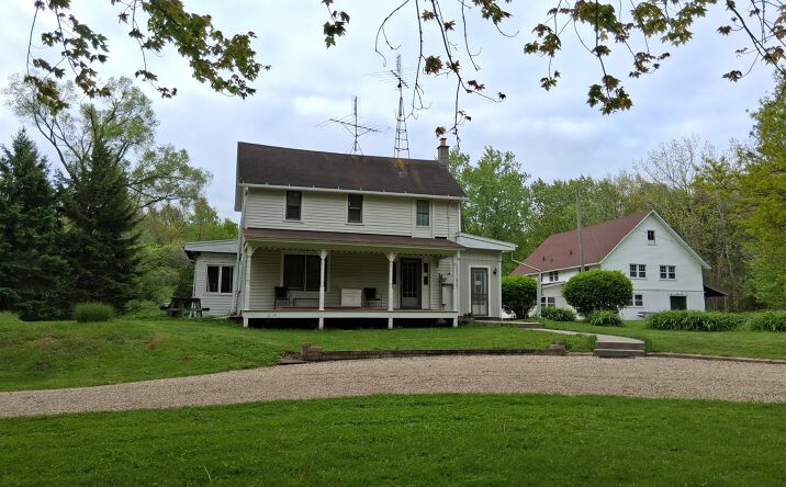 Pictures of Retail, Multifamily property located at 3150 Defay Road, Stevensville, MI 49127 for sales - image #1