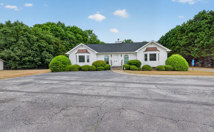 Pictures of Office property located at 2940 Rosebud Road, Loganville, GA 30052 for sales - image #1