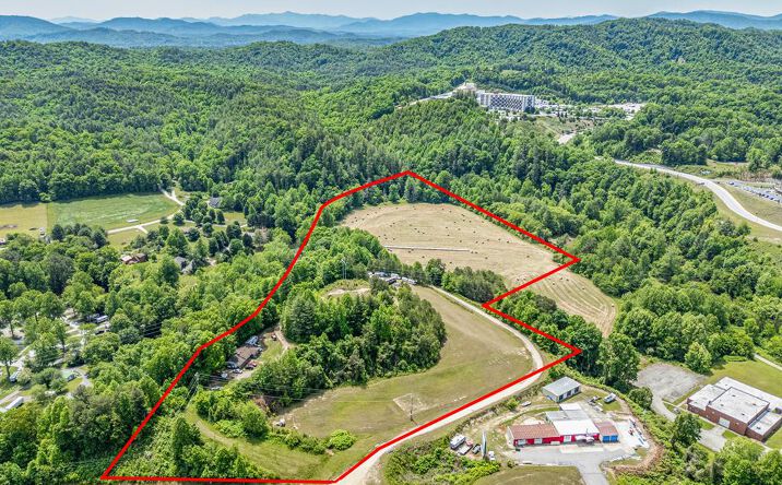 Pictures of Land property located at 3674 Us 19, Marble, NC 28905 for sales - image #1