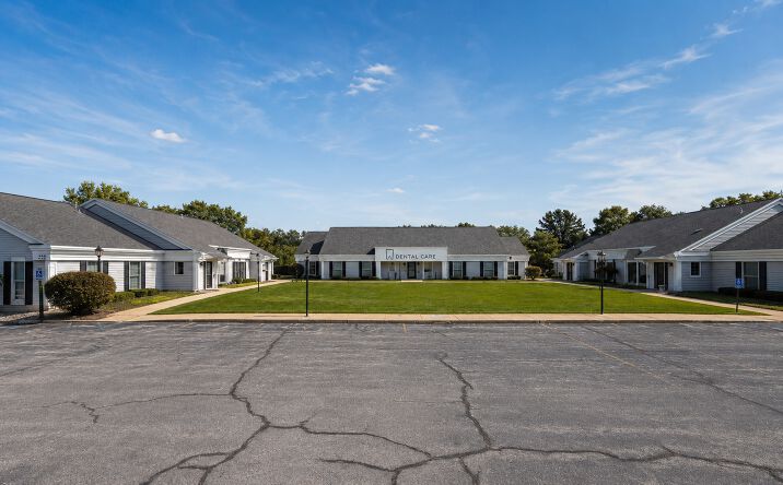 Pictures of Retail, Office property located at 935-955 W Norton Ave, Norton Shores, MI 49441 for sales - image #1
