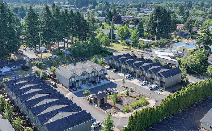 Pictures of Multifamily property located at 5809 NE 71st Ave, Vancouver, WA 98661 for sales - image #1
