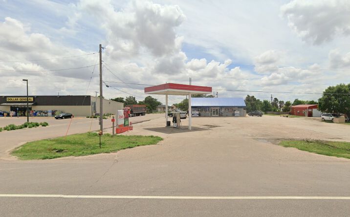 Pictures of Retail property located at 801 West La Lande Avenue, Sublette, KS 67877, 1000 South Main Street, Hugoton, KS 67951, 410 W Broadway, Leoti, KS 67861 for sales - image #1