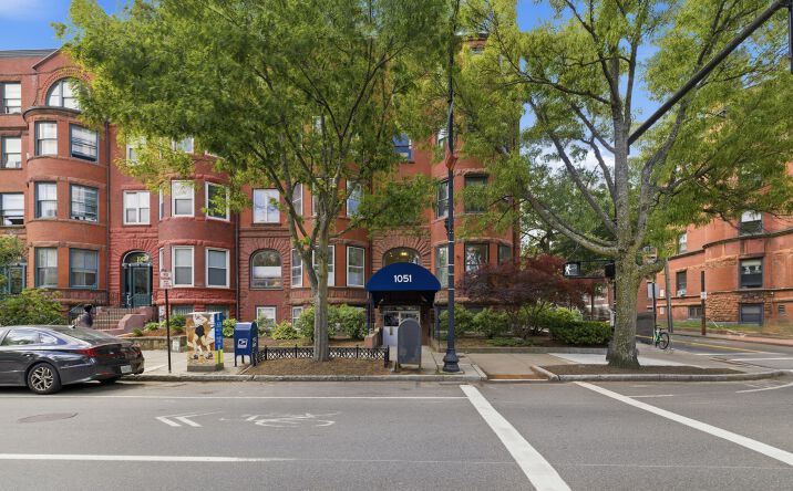 Pictures of Office property located at 1051 Beacon Street, Brookline, MA 02446 for sales - image #1