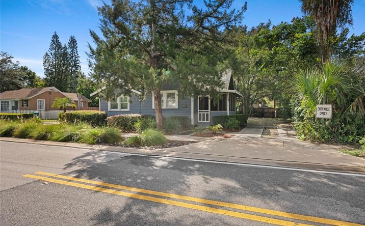 Pictures of Office, Mixed Use property located at 272 West Warren Avenue, Longwood, FL 32750 for sales - image #1